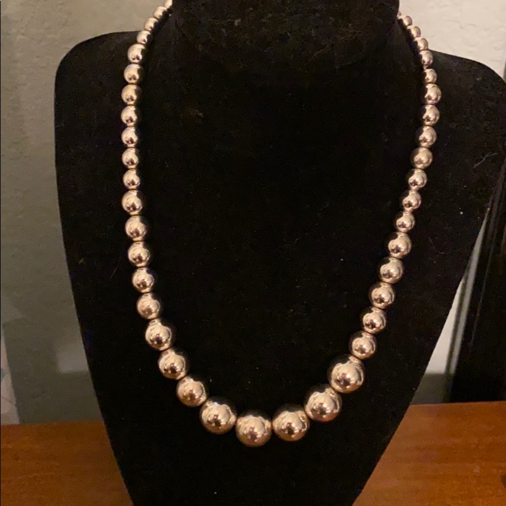 Trifari women’s silver beaded necklace
